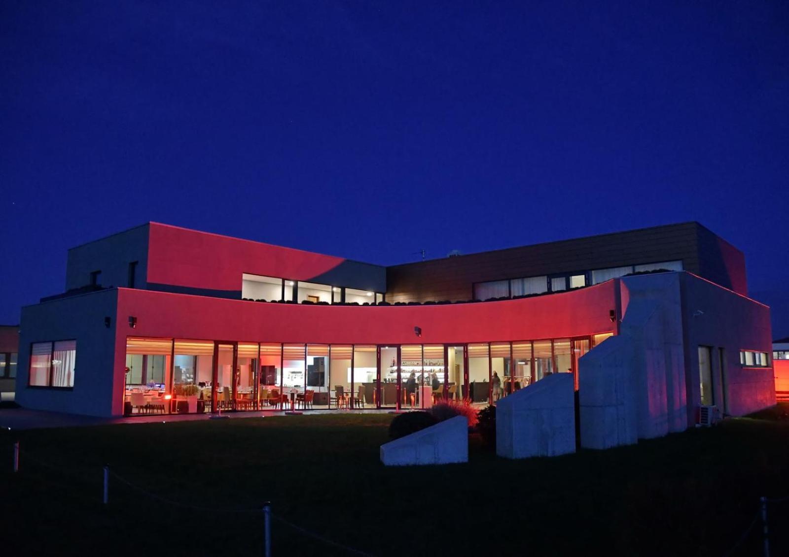 Mg Restaurace/Luxury Apartments Mladá Boleslav Exteriér fotografie